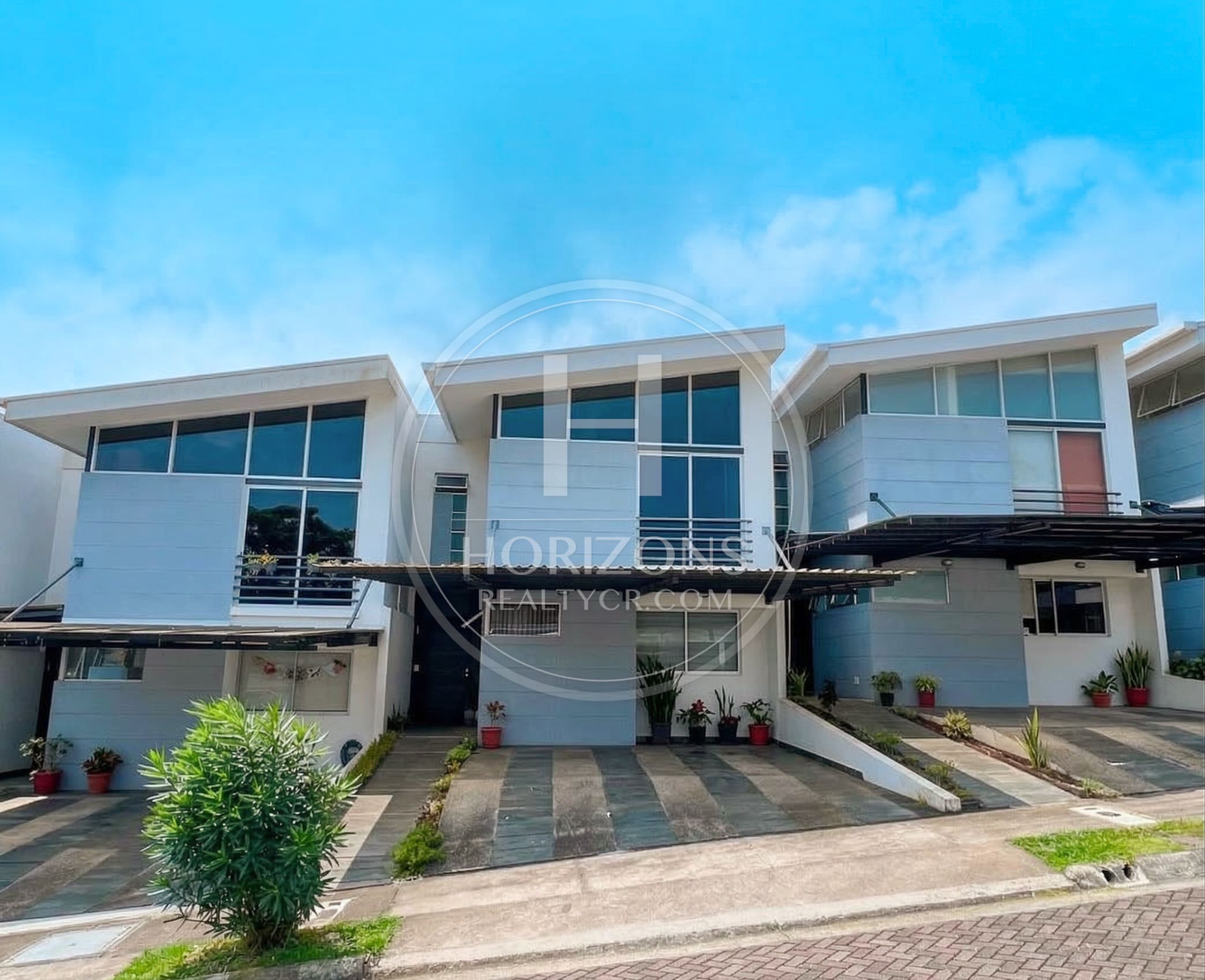 Casa En Venta En Condominio Genesis En Sabanilla 3 Habitaciones Y Oficina  Nja1018