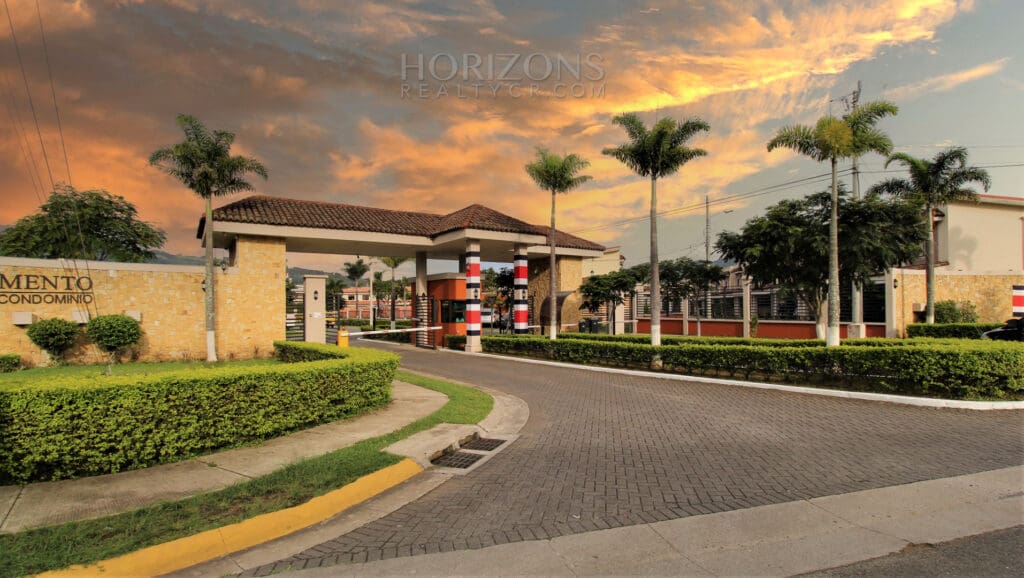 Casa En Venta Ubicada En Condominio Sacramento 185M2 Nja1012