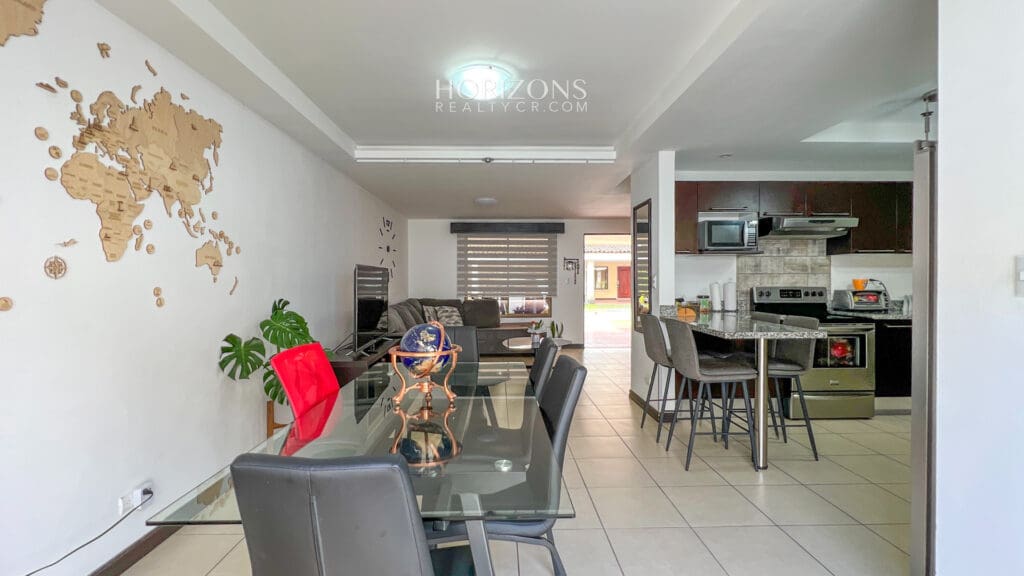 CASA EN VENTA UBICADA EN CONDOMINIO SACRAMENTO 185m2 NJA1012