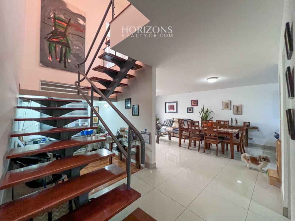 Casa en Venta en Condominio Genesis en Sabanilla 3 Habitaciones y Oficina  nja1018