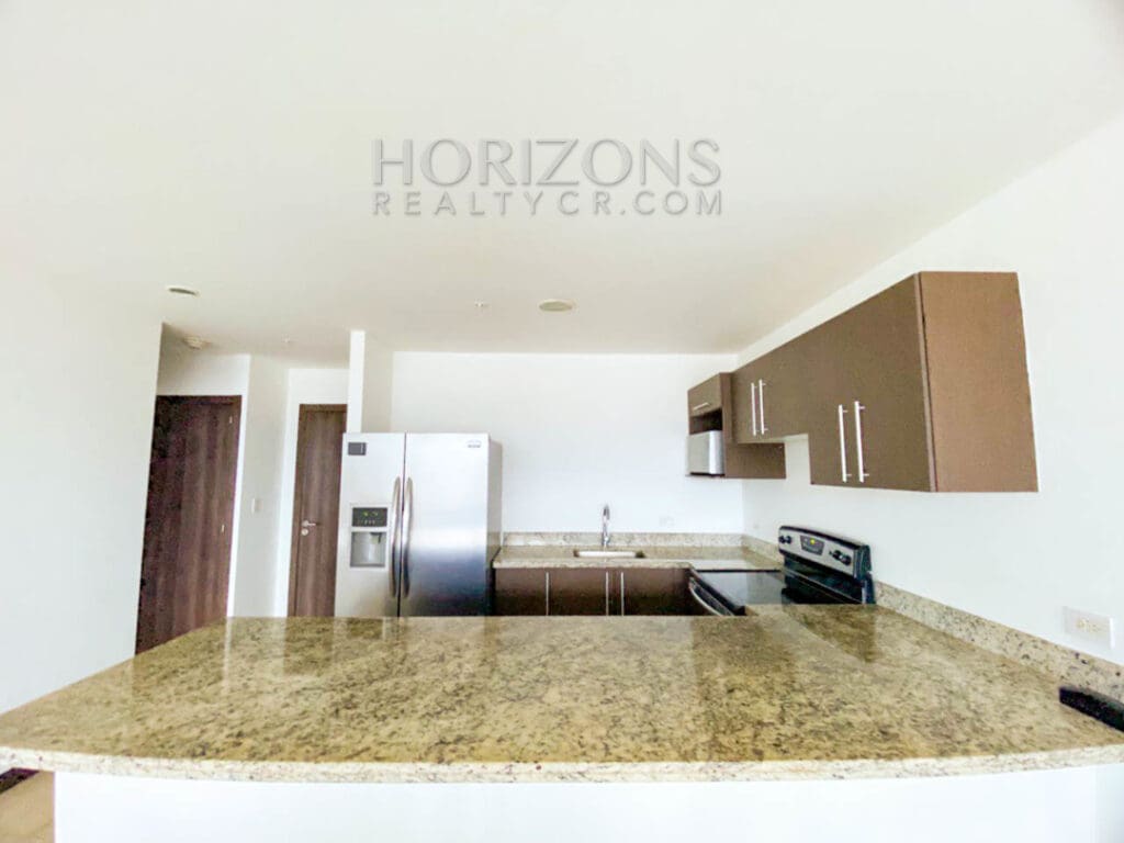 SE ALQUILA APARTAMENTO EN PASEO COLON 1 HABITACION + LIENA BLANCA noj877