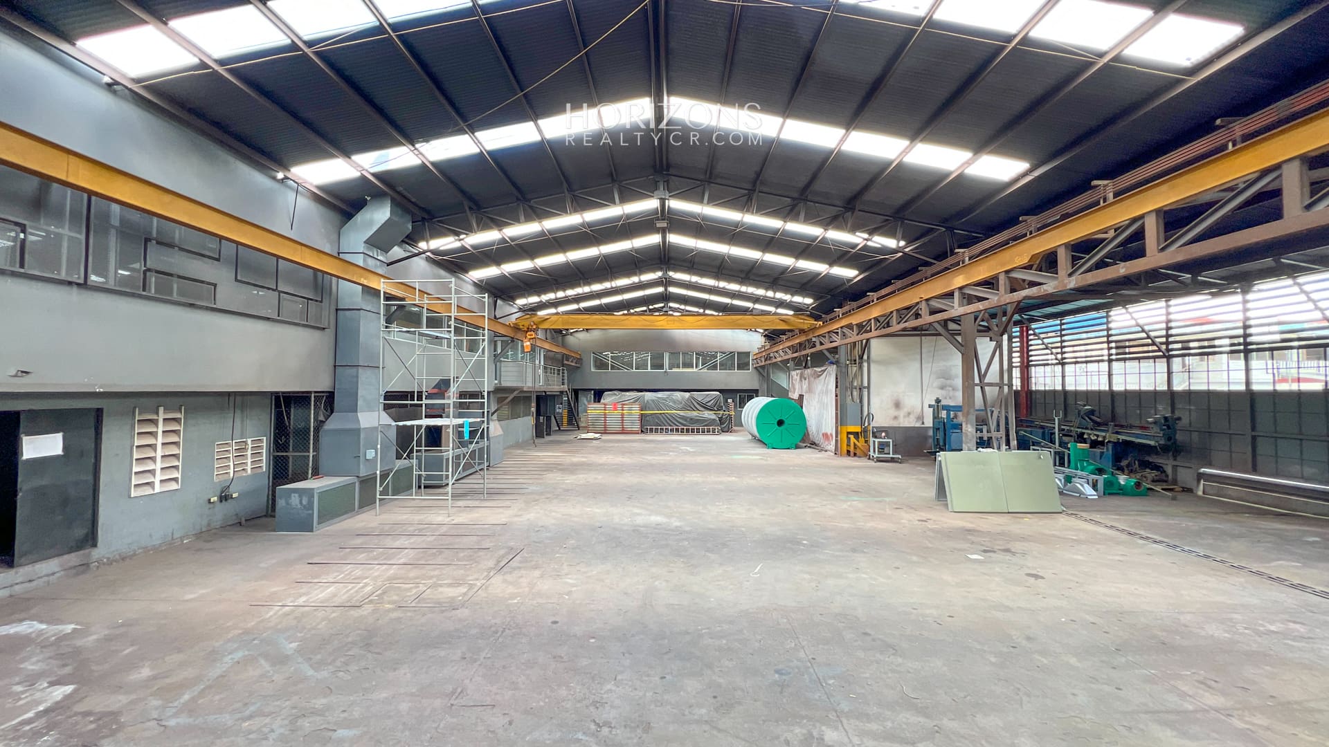 Se Vende o se alquila Nave Industrial 1,250 m2 en Curridabat San José Ofibodega hcr09