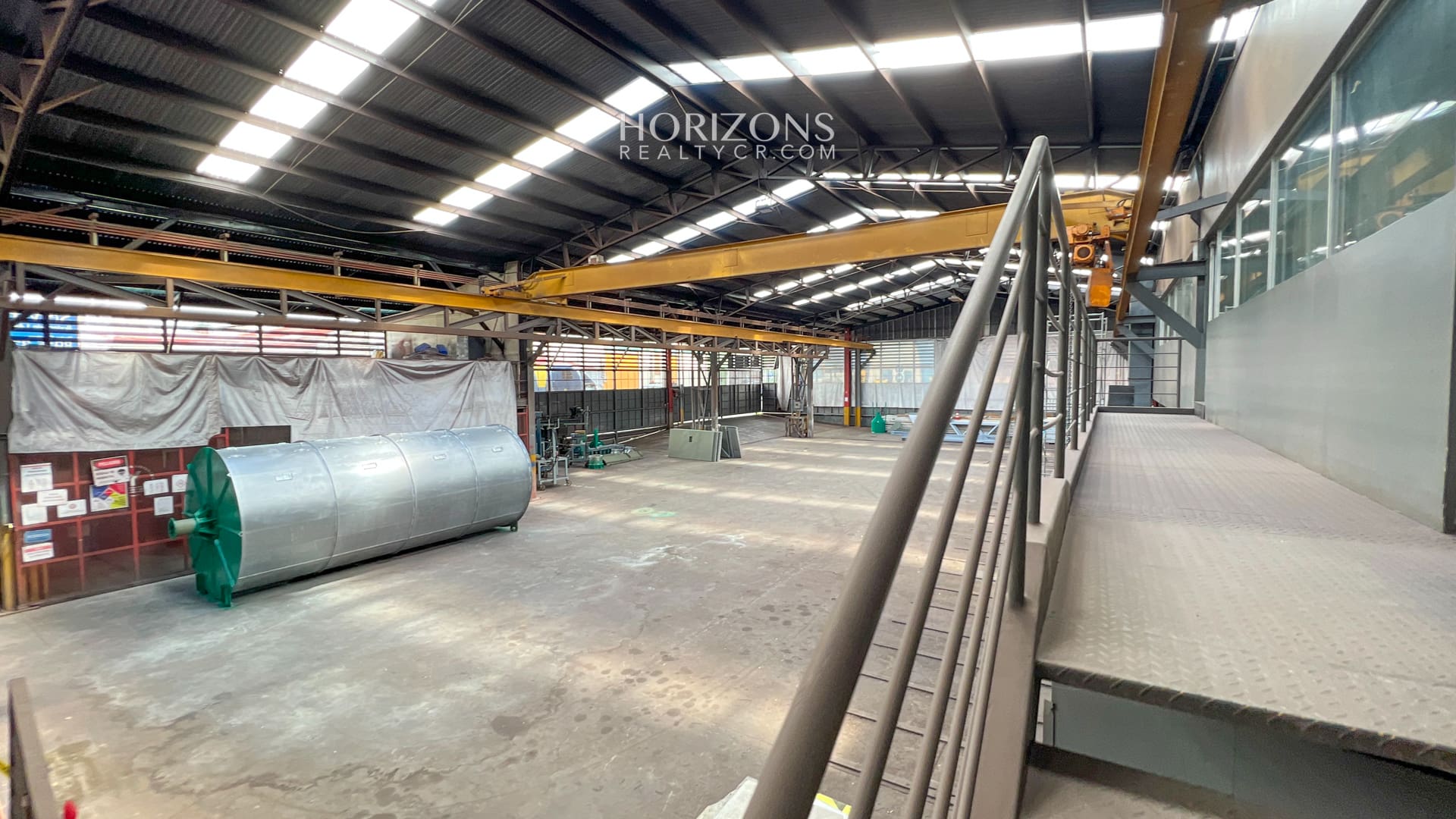 Se Vende o se alquila Nave Industrial 1,250 m2 en Curridabat San José Ofibodega hcr09