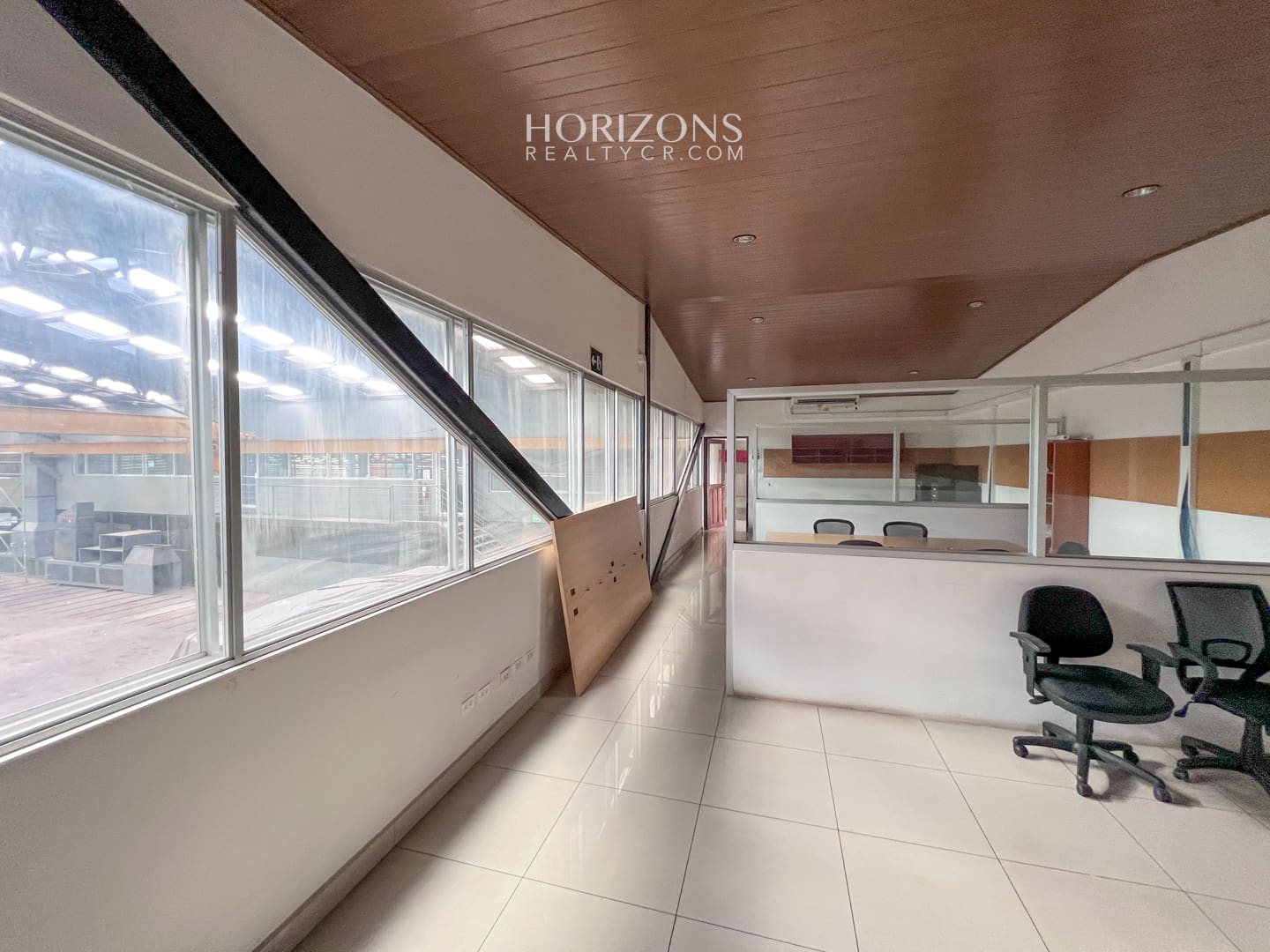 Se Vende o se alquila Nave Industrial 1,250 m2 en Curridabat San José Ofibodega hcr09