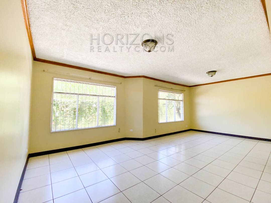 Se Alquila Casa en Curridabat 3 Habitaciones, Sala tv  noj902