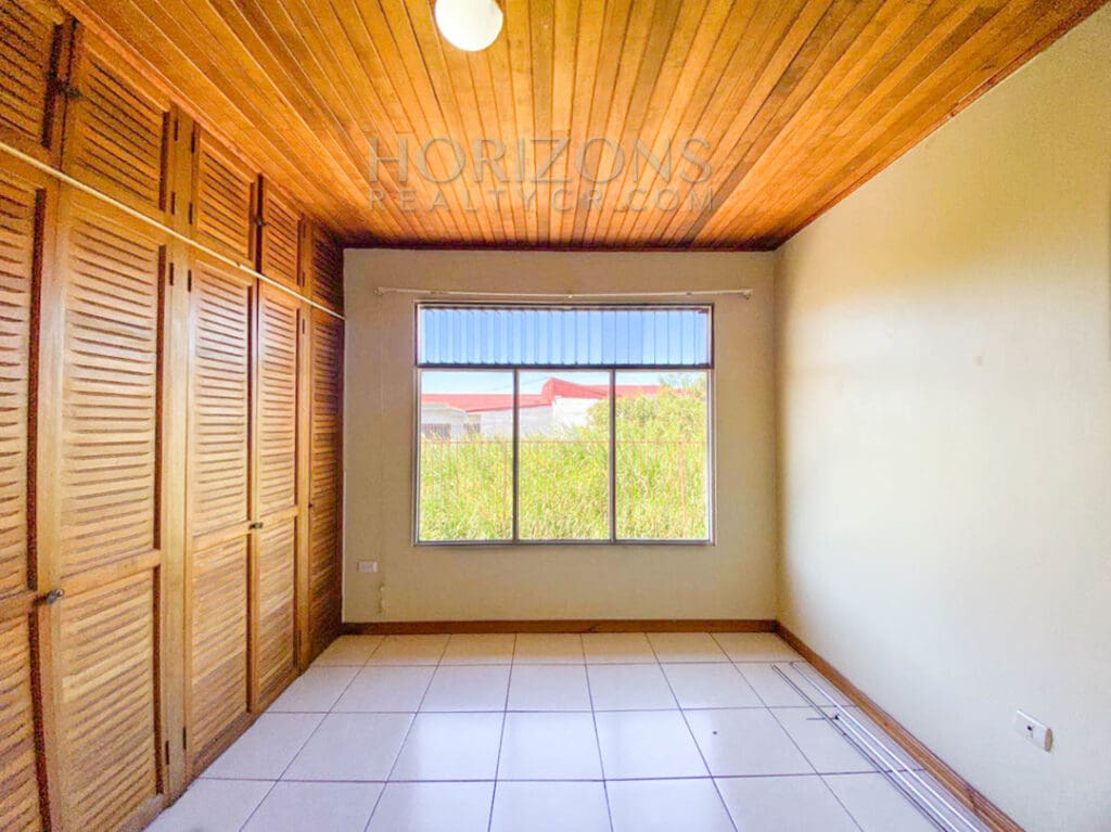 Se Alquila Casa en Curridabat 3 Habitaciones, Sala tv  noj902