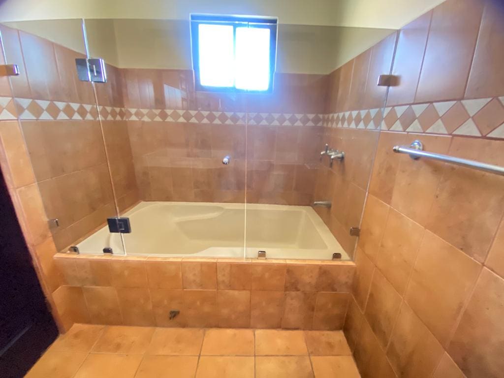 VENTA DE CASA EN CONDOMINIO DE 3 HABITACIONES Y AMPLIA ZONA VERDE NJJ02
