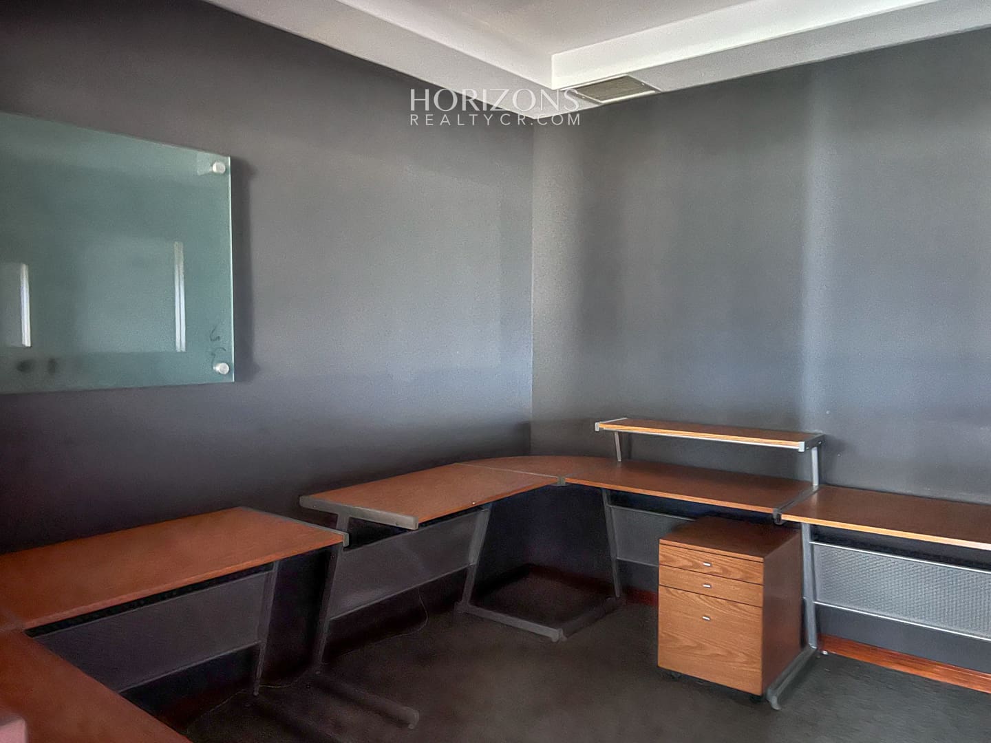 Se vende o Alquila Oficina en San Pedro 123m2 Ofiplaza del Este hrc15