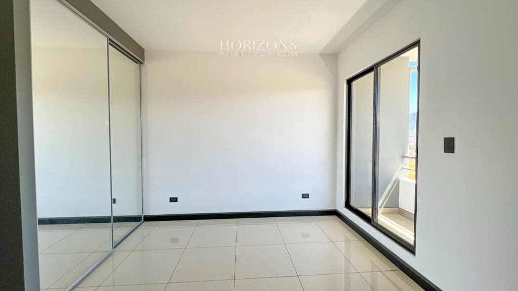 Se Vende Casa en Condominio Nueva en Tres Rios NJA1027