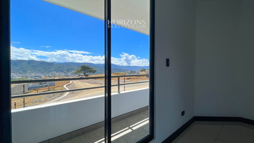 Se Vende Casa en Condominio Nueva en Tres Rios NJA1027