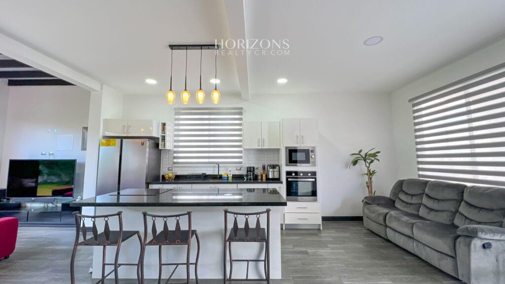 Se Vende Para Inversión Casa en Distrito San Juan  Con Inquilino  nja1041