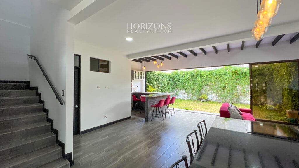 Se Vende Para Inversión Casa en Distrito San Juan  Con Inquilino  nja1041