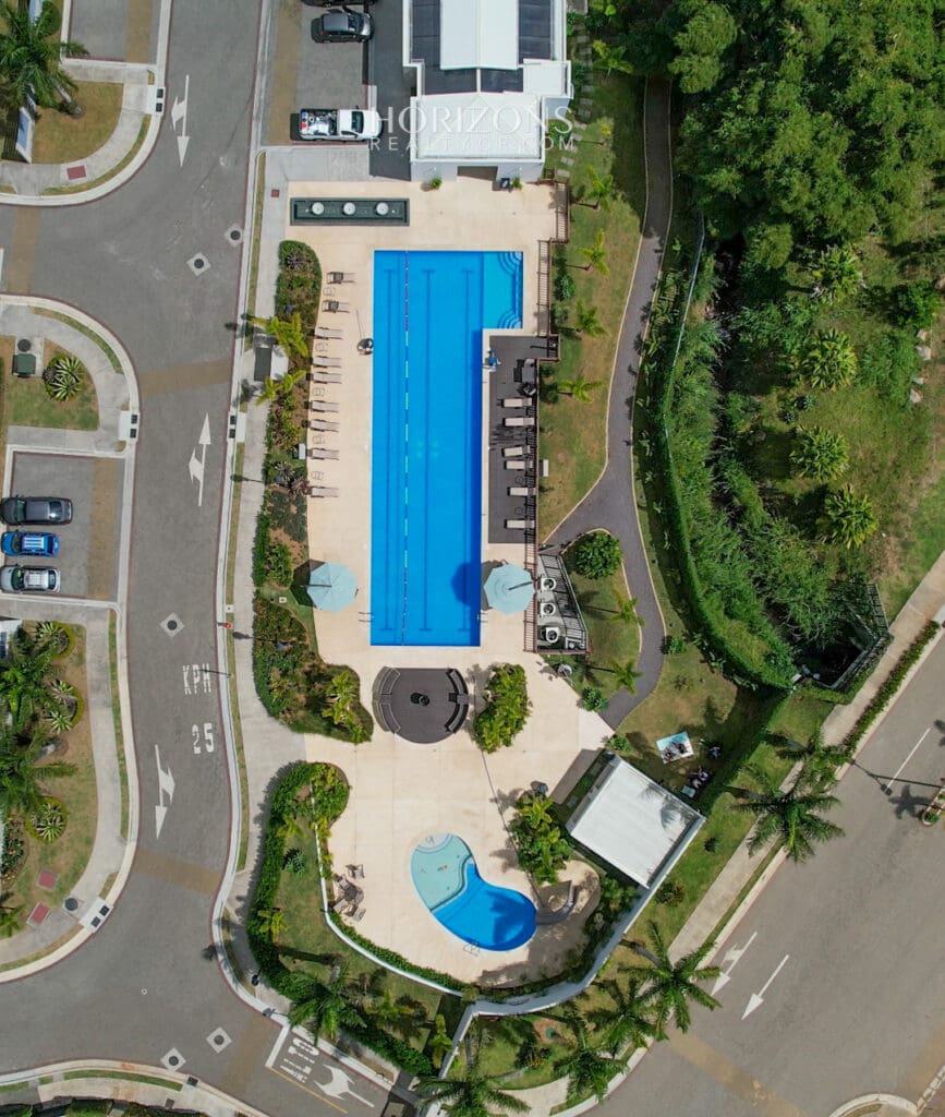 Casa en Venta en Condominio Distrito San Juan – 3 Dormitorios con Baño Cada Uno  nja1351
