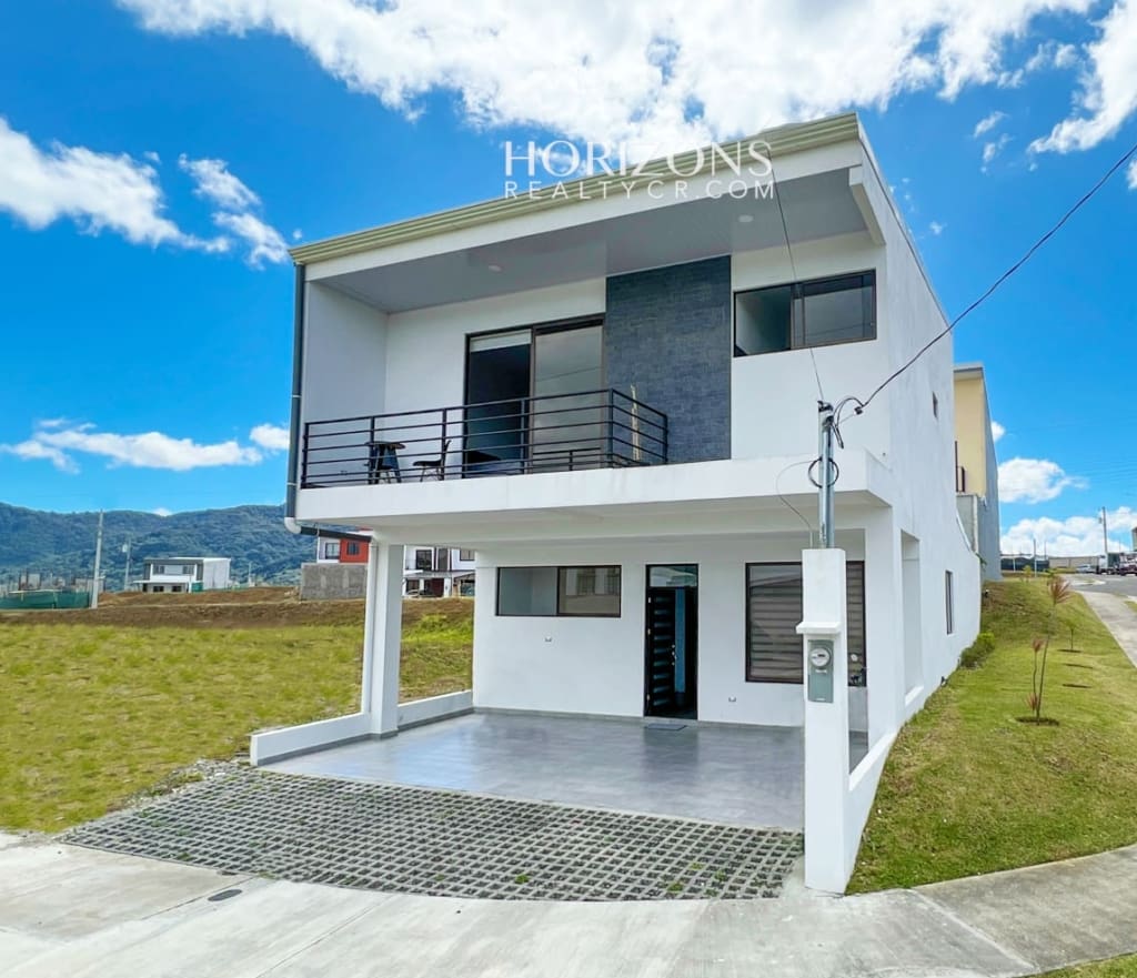 Se Vende Para Inversión Casa En Distrito San Juan  Con Inquilino  Nja1041