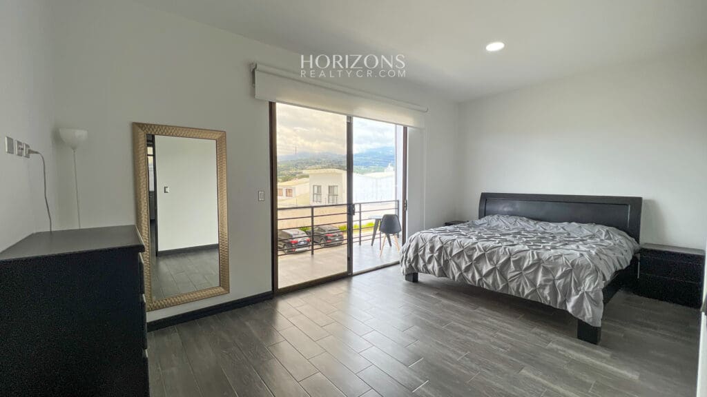 Se Vende Para Inversión Casa en Distrito San Juan  Con Inquilino  nja1041