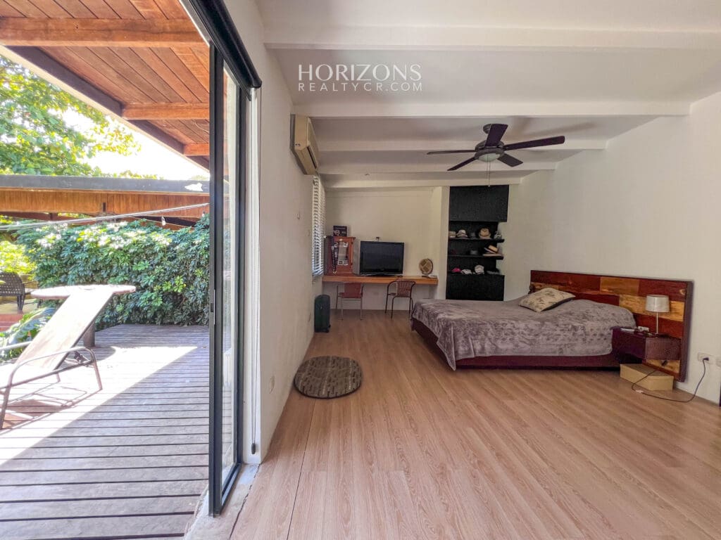 Venta Casa en Los Laurales Escazu 1 Nivel Residencial nja1045