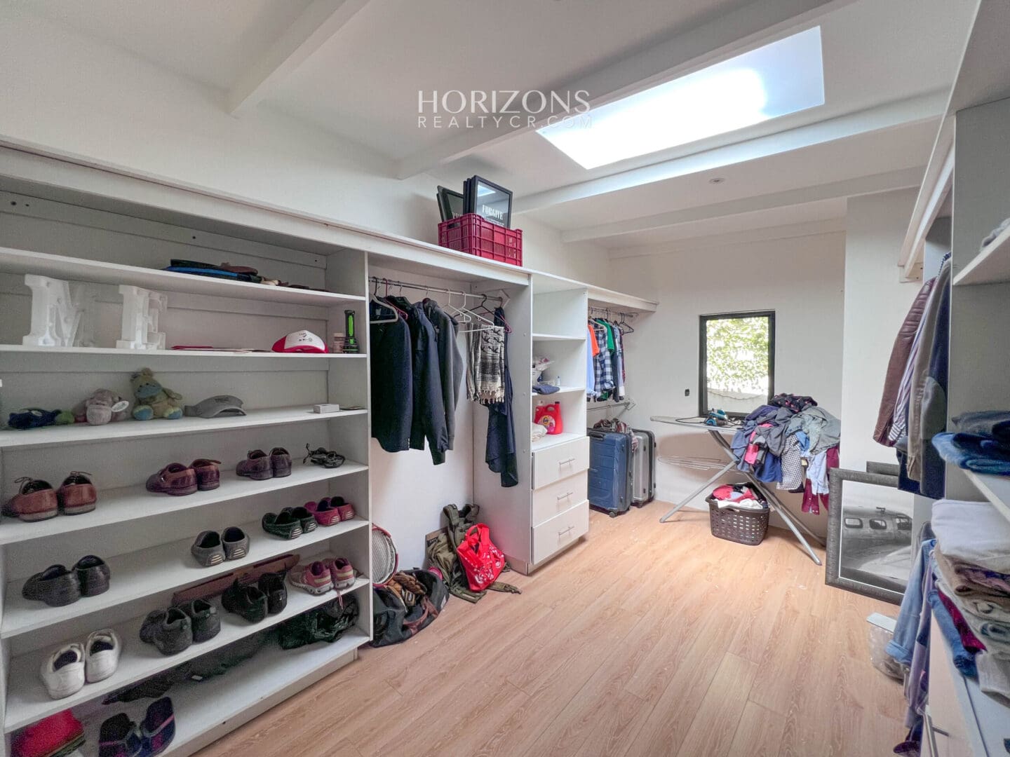 Venta Casa en Los Laurales Escazu 1 Nivel Residencial nja1045