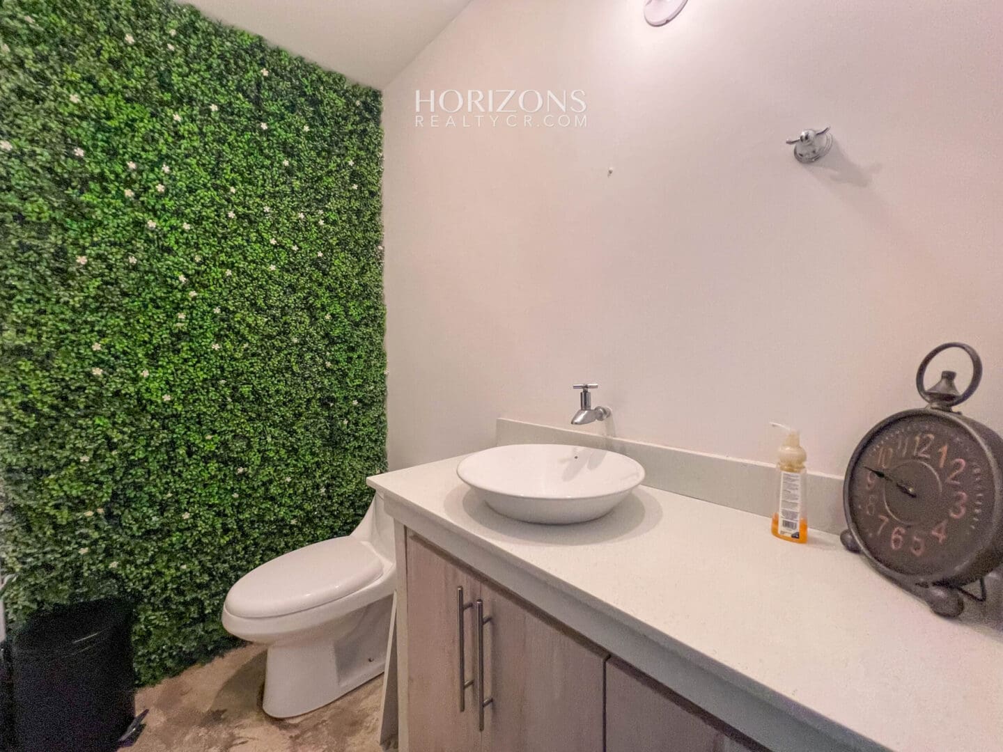 Venta Casa en Los Laurales Escazu 1 Nivel Residencial nja1045