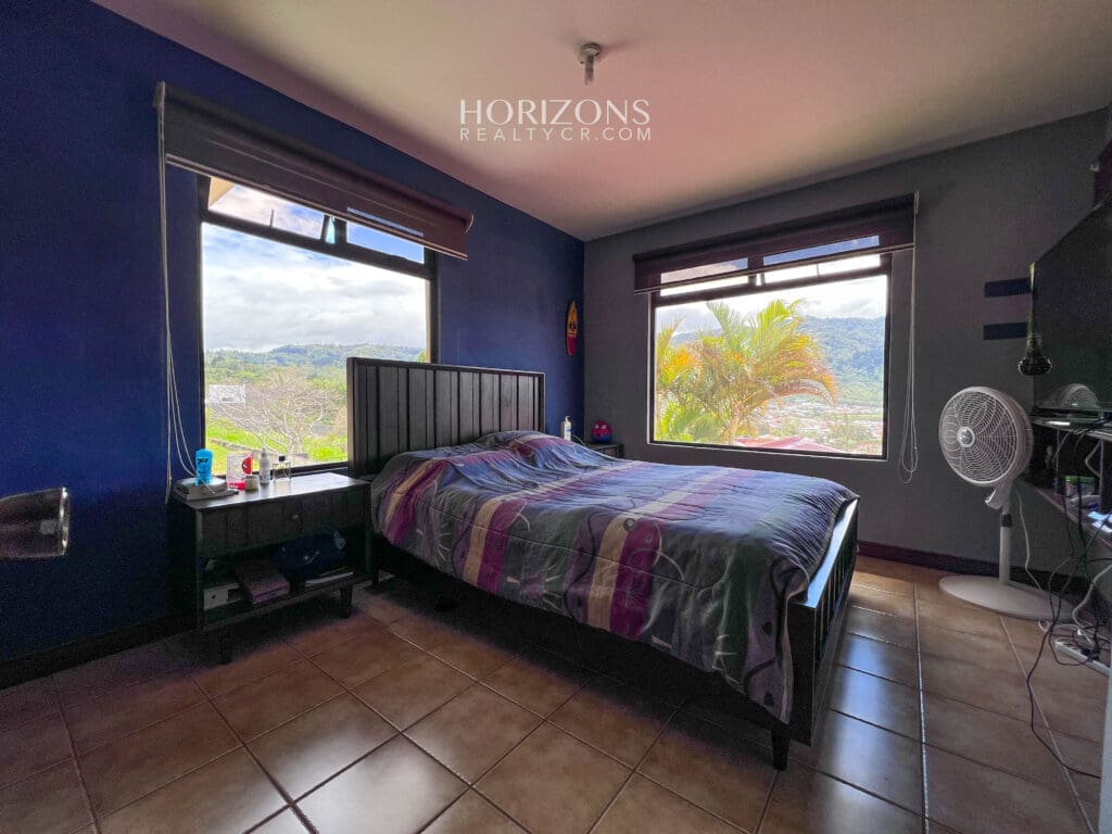 Casa con Vista a las Montañas en Residencial Tres Rios 4 Habitaciones NJA1047