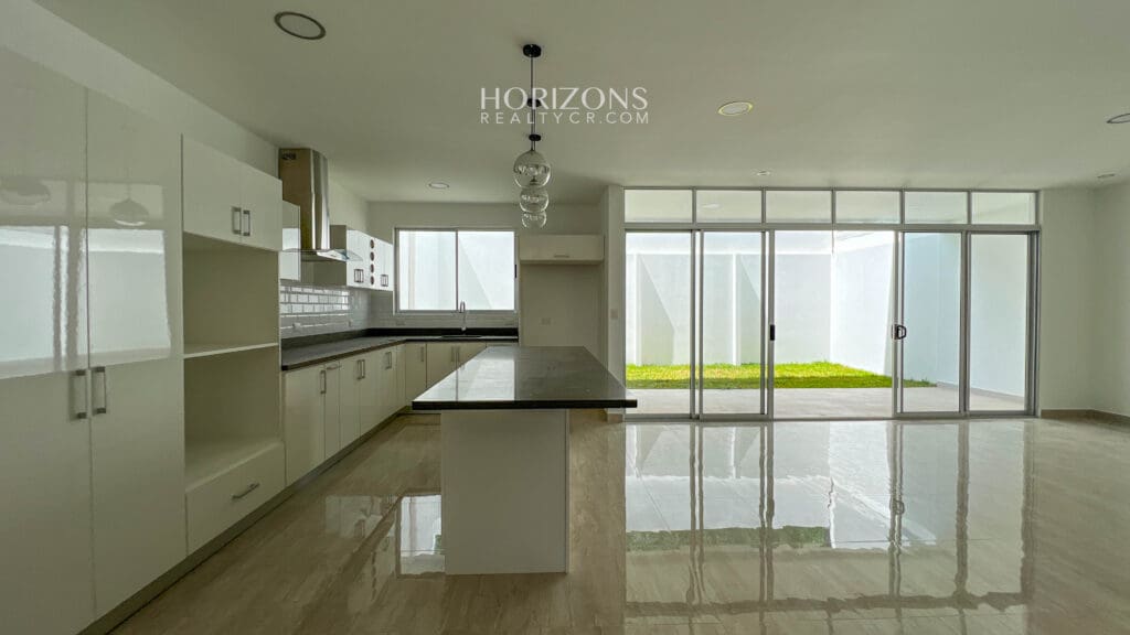 Casa Nueva 4 Habitaciones Más Oficina Garaje 3 Veh 220M2 En Condominio Distrito San Juan Nja1054