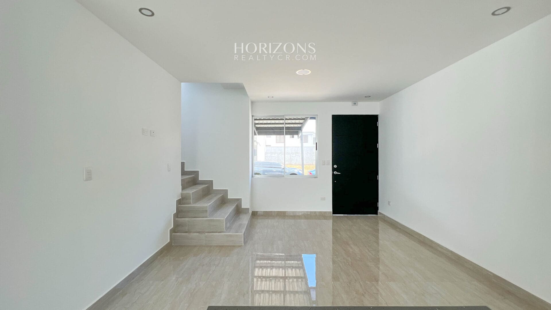 Casa Nueva 4 Habitaciones más Oficina Garaje 3 Veh 220m2 en Condominio Distrito San Juan nja1054