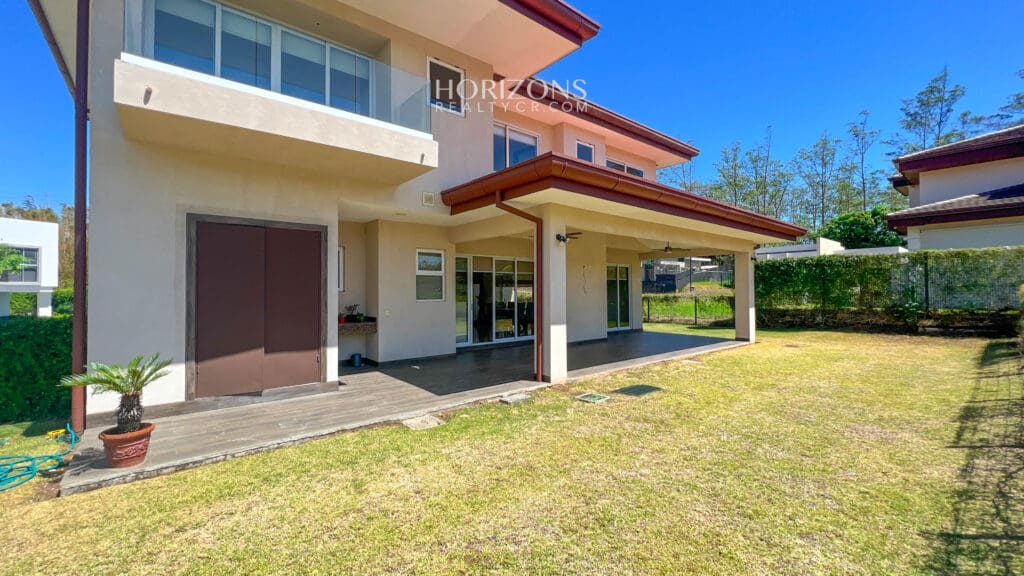 Casa en Venta en Condominio Espavel La Guácima Alajuela nja1061