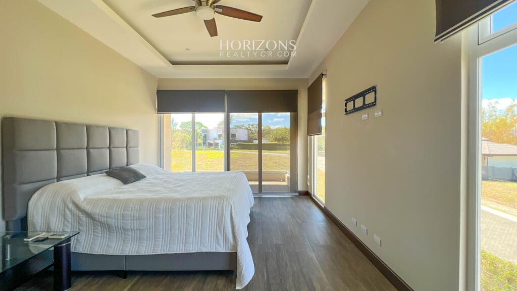 Casa en Venta en Condominio Espavel La Guácima Alajuela nja1061
