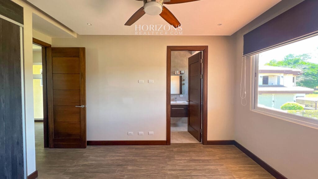 Casa en Venta en Condominio Espavel La Guácima Alajuela nja1061