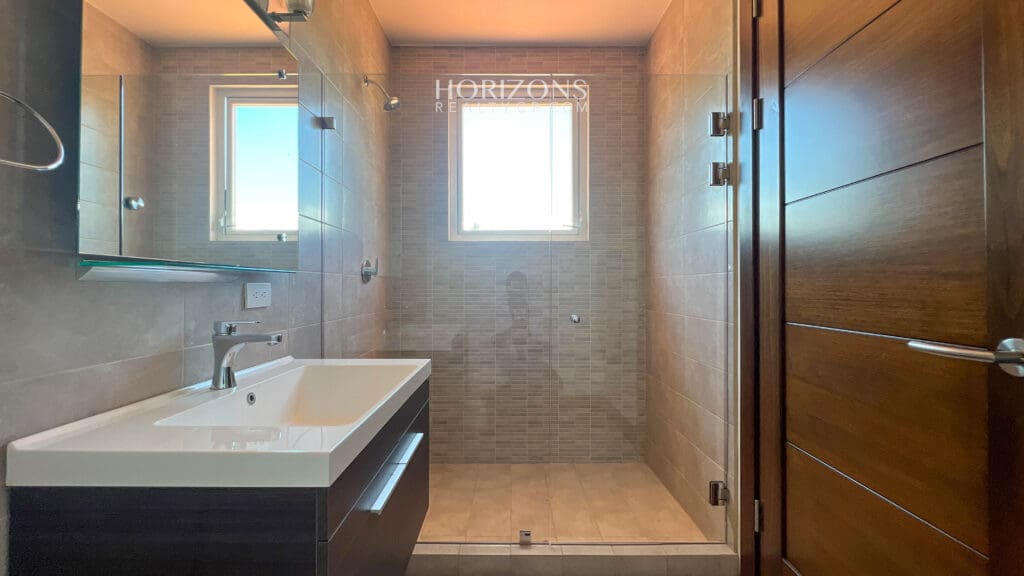 Casa en Venta en Condominio Espavel La Guácima Alajuela nja1061