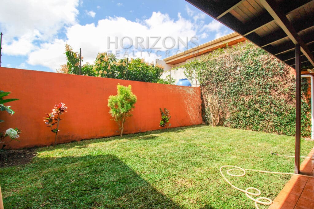 Se Alquila Casa En San Pedro Con Patio 2 Habitaciones / Terraza Noj916