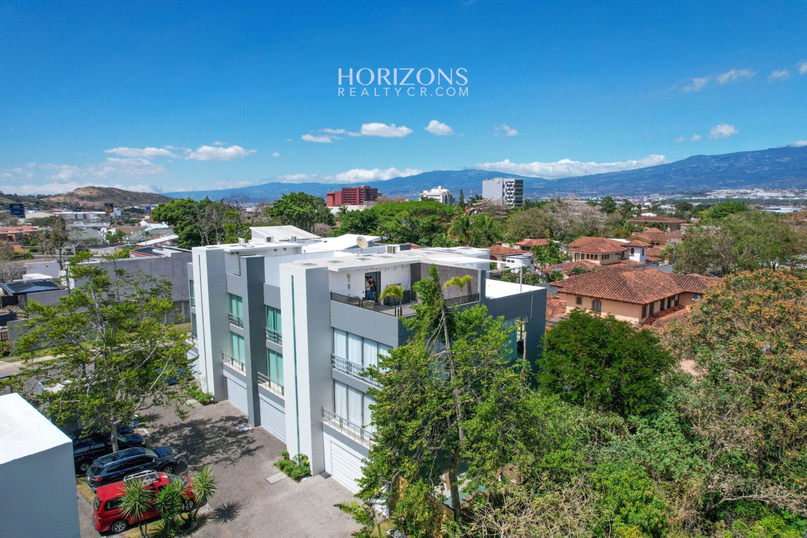 Apartamento Unico en Guachipelín Escazu en Venta nja1055