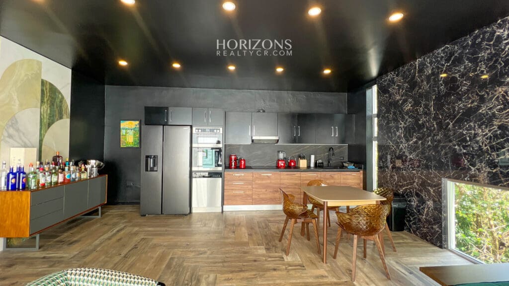 Apartamento Unico en Guachipelín Escazu en Venta nja1055