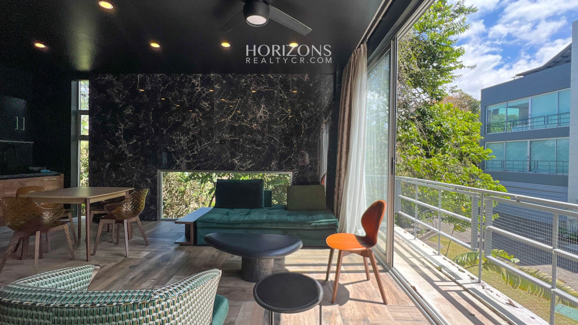 Apartamento Unico en Guachipelín Escazu en Venta nja1055