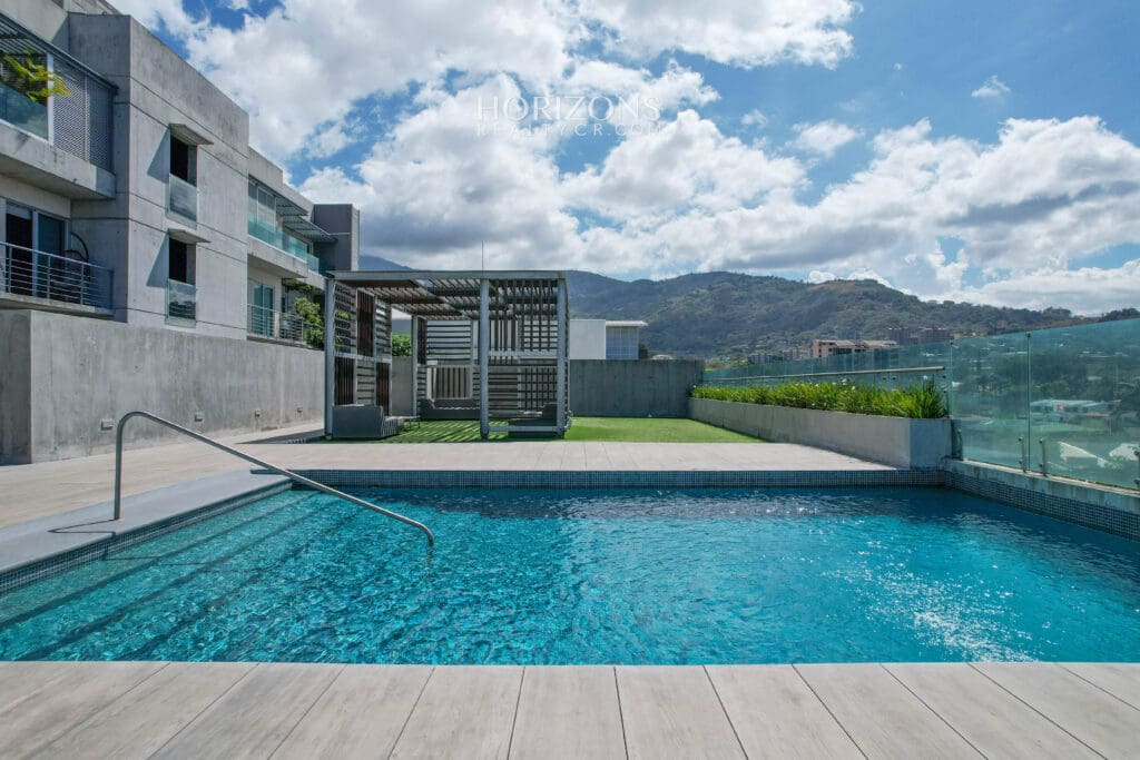 Espectacular Apartamento en Venta Condominio Avenida Escazu nja1060