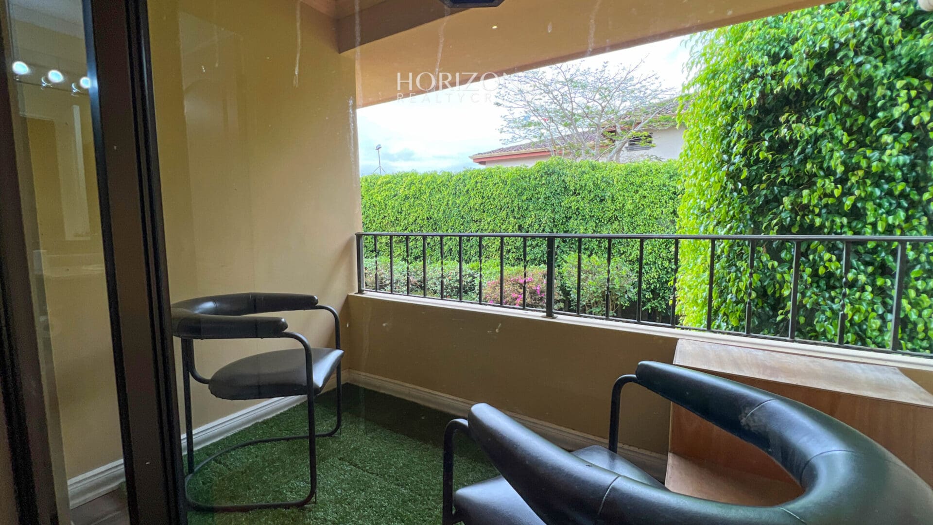 VENTA DE AMPLIA Y COMODA CASA EN CURRIDABAT DENTRO DE RESIDENCIAL  NJA1068