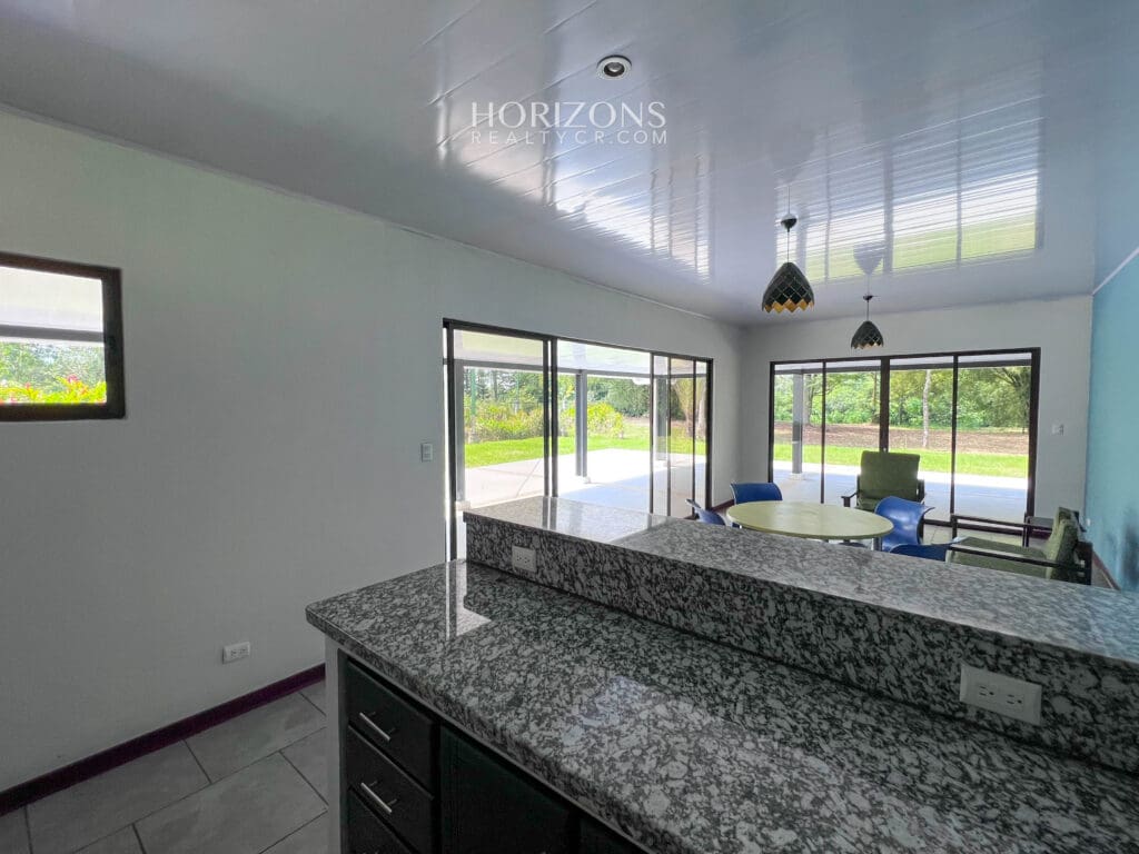 Hermosa Propiedad Con Moderna Casa en Horquetas de Sarapiquí nja1077