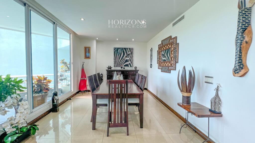 Escazú! Viva Rodeado de Belleza y exclusividad en este amplio Apartamento en Venta  nja1078