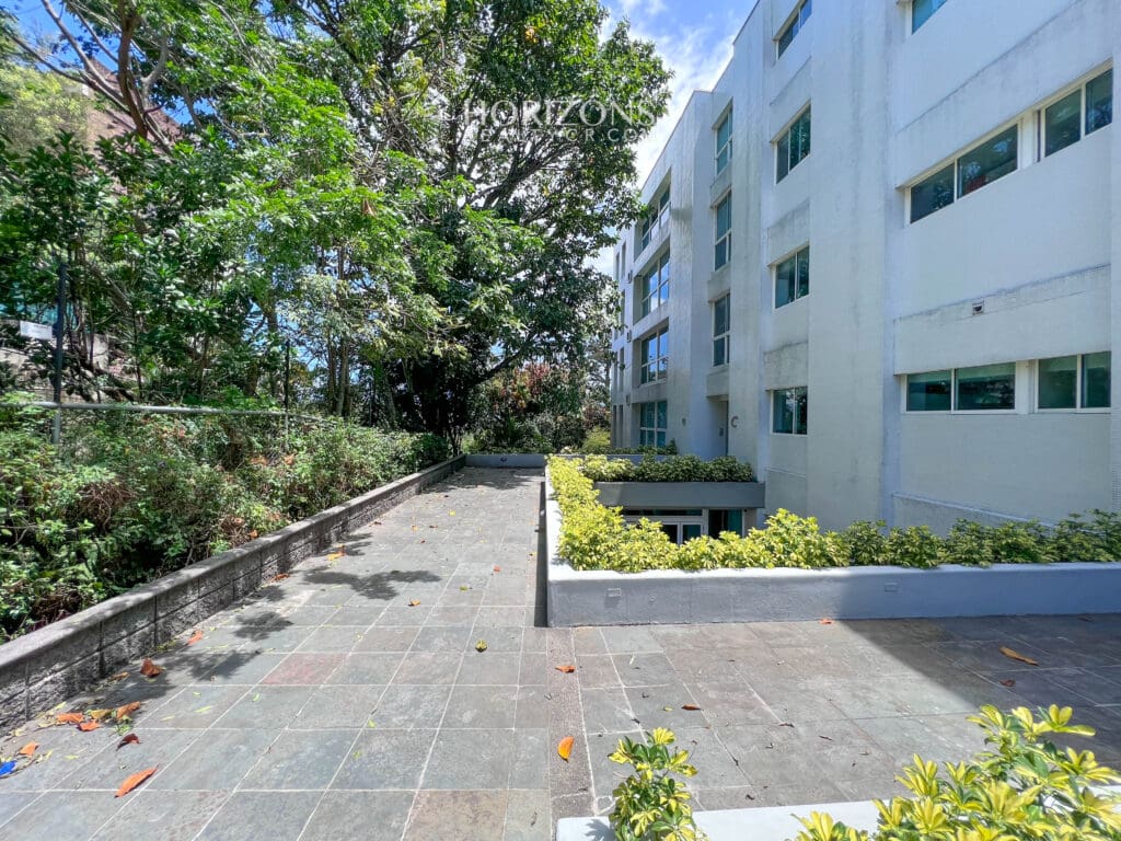 Escazú! Viva Rodeado de Belleza y exclusividad en este amplio Apartamento en Venta  nja1078