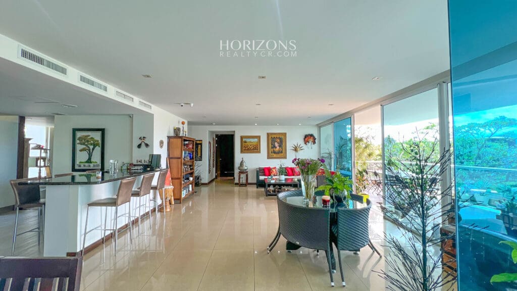 Escazú! Viva Rodeado de Belleza y exclusividad en este amplio Apartamento en Venta  nja1078