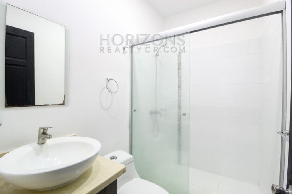 SE ALQUILA APARTAMENTO EN SAN RAFAEL DE MONTES DE OCA 2 HABITACIONES noj930