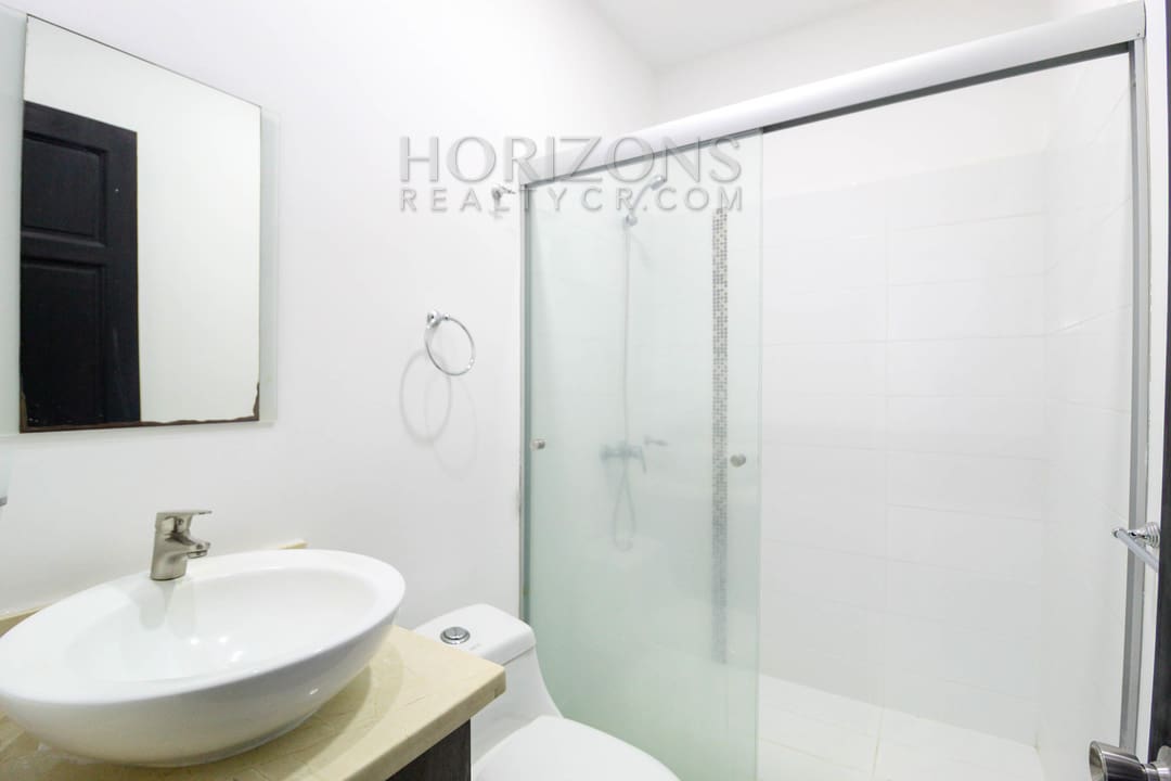 SE ALQUILA APARTAMENTO EN SAN RAFAEL DE MONTES DE OCA 2 HABITACIONES noj930