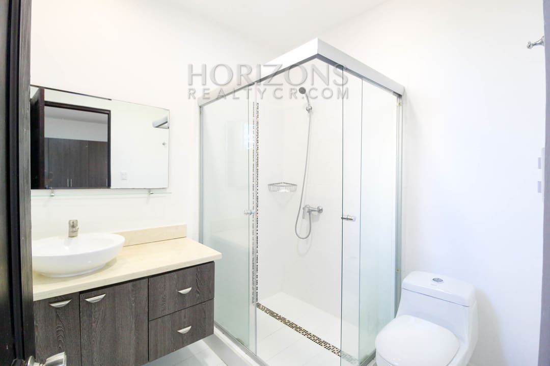 SE ALQUILA APARTAMENTO EN SAN RAFAEL DE MONTES DE OCA 2 HABITACIONES noj930