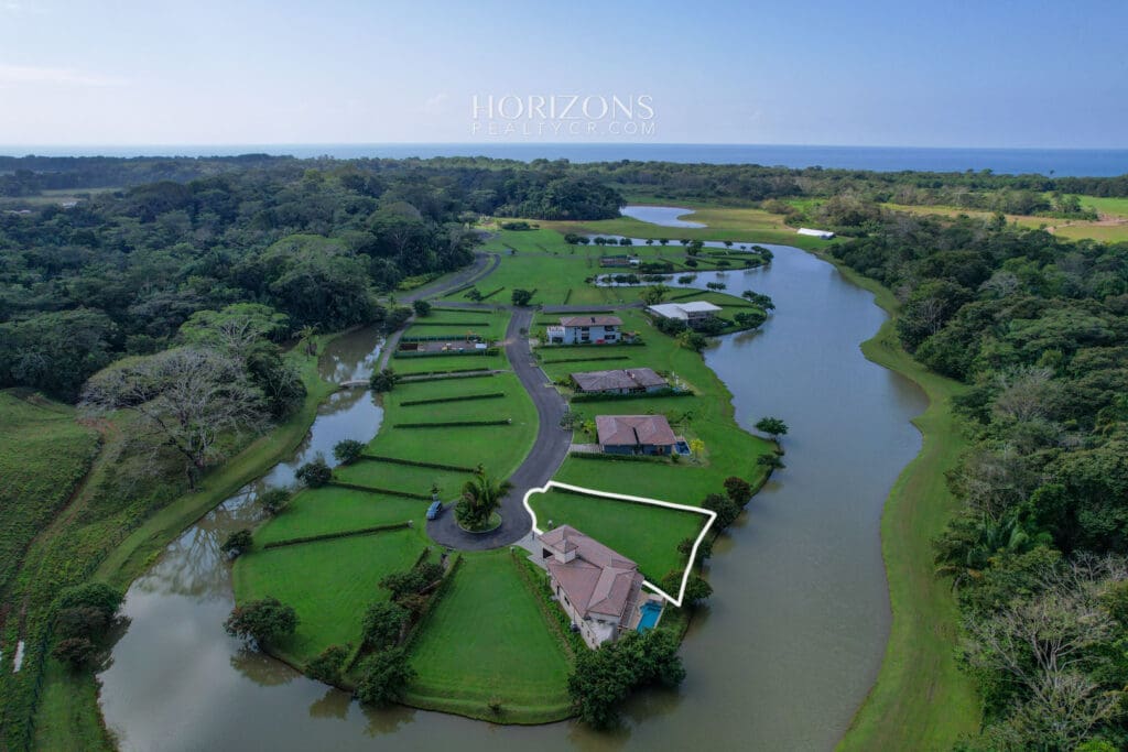 Lote Disponible ¡Construya su hogar de playa en el exclusivo Místico comunidad de playa! nja1088