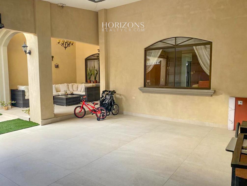 Venta de Casa en Rohrmoser 4 Habitaciones una En Planta Baja! nja1073