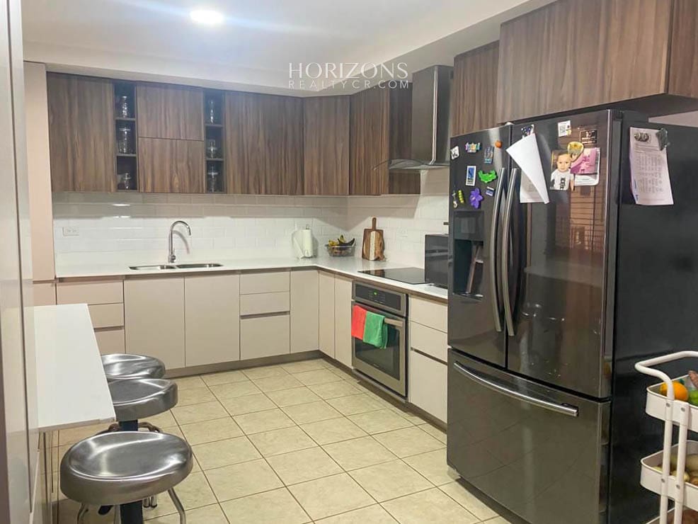Venta de Casa en Rohrmoser 4 Habitaciones una En Planta Baja! nja1073