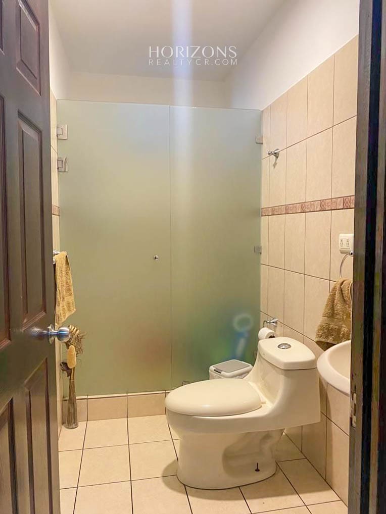 Venta de Casa en Rohrmoser 4 Habitaciones una En Planta Baja! nja1073