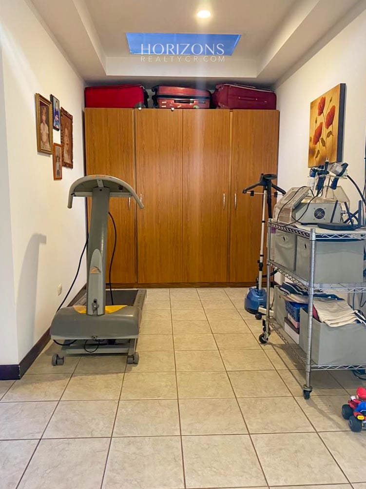 Venta de Casa en Rohrmoser 4 Habitaciones una En Planta Baja! nja1073