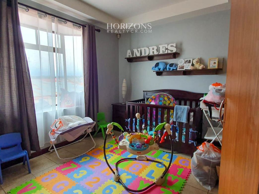 Venta de Casa en Rohrmoser 4 Habitaciones una En Planta Baja! nja1073