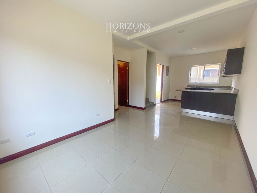 ¡SABANILLA! CASA EN CONDOMINIO AMPLIO PATIO nja1081
