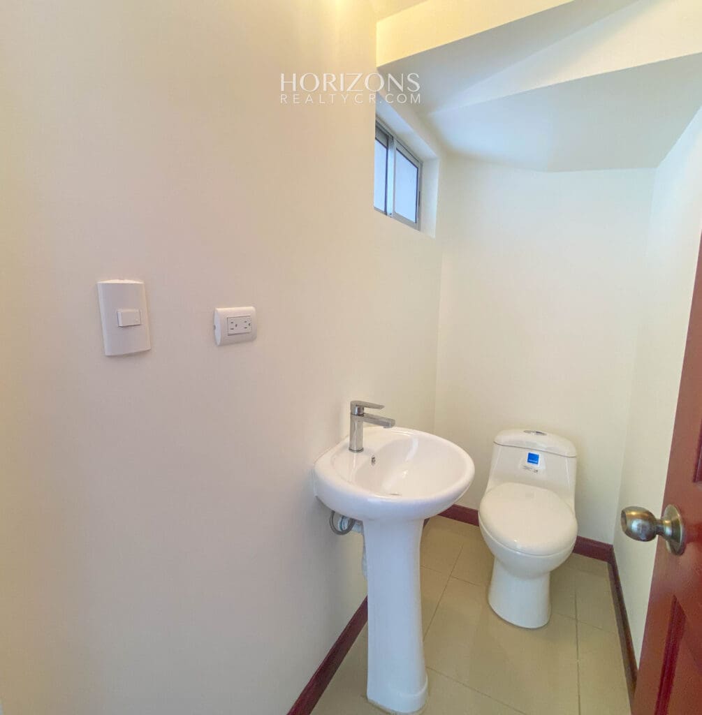 ¡SABANILLA! CASA EN CONDOMINIO AMPLIO PATIO nja1081